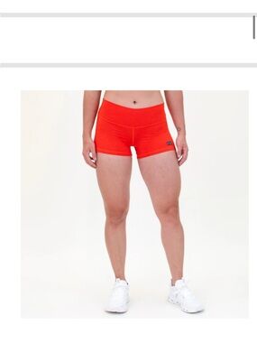 Fleo Women's 3.25" short